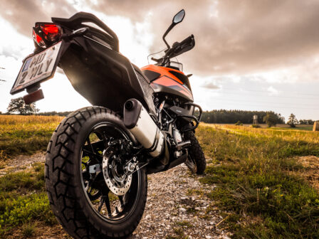 KTM 390adv Sonnenuntergang im Wienerwald